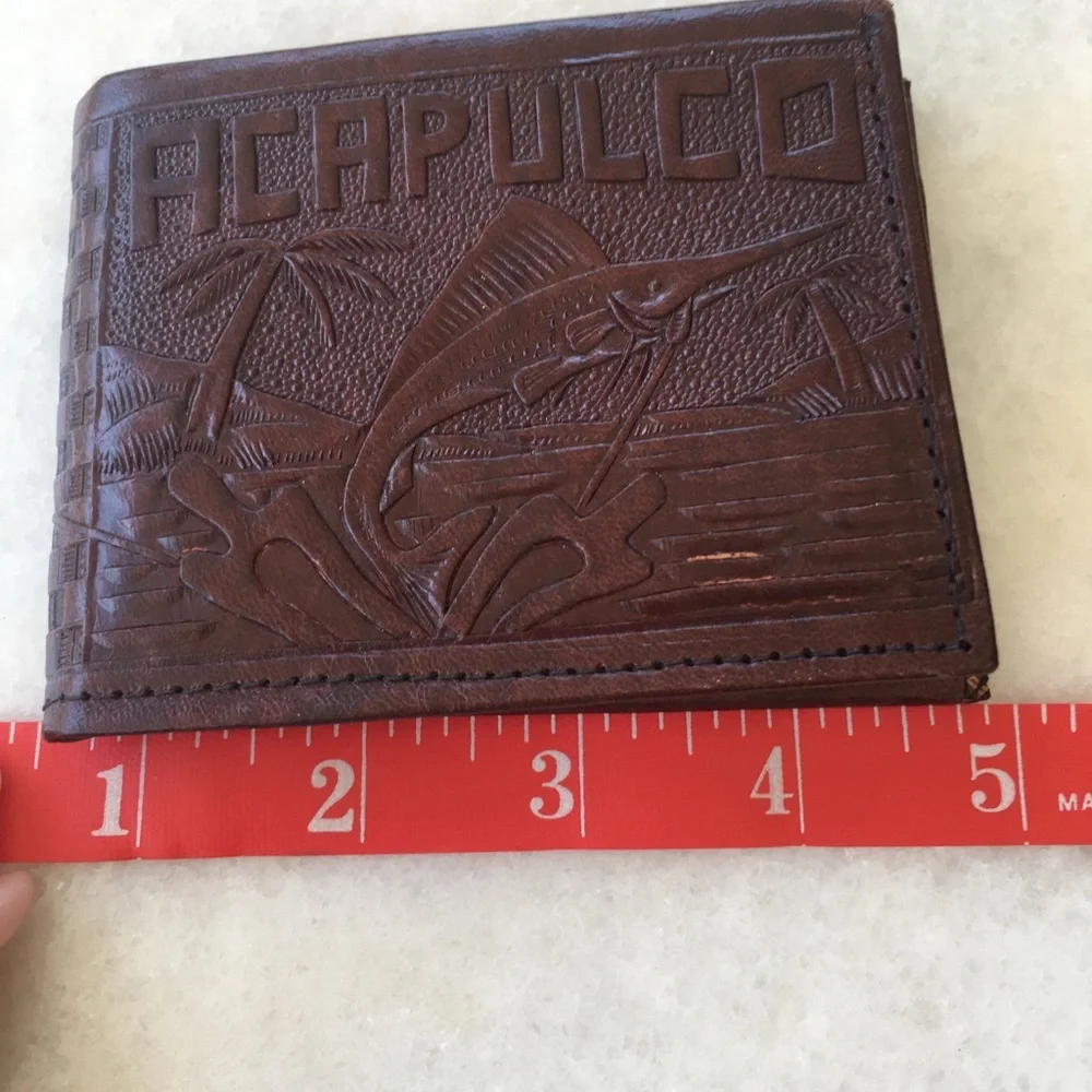 Acapulco Brown Leather Men's Bifold Wallet